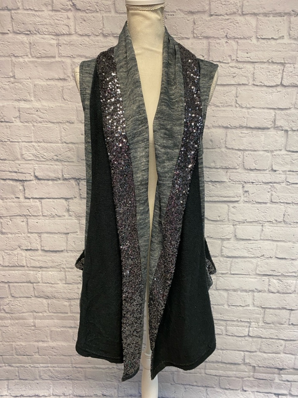 Juicy Couture Open Front Sequin Drapey Cardigan Vest Size Medium - Picture 3 of 9